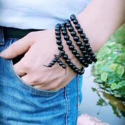 Bracelet Mala Bouddhiste En Bois Noir 5 Bracelet Mala Bouddhiste En Bois Noir -Objets Zen & Musique Spirituelle bracelet mala bouddhiste 3